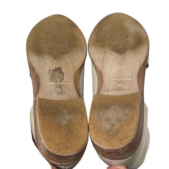 Free People  Royale Pointy Toe Boots  Distressed Leather 38 /8 - Picture 8 of 8